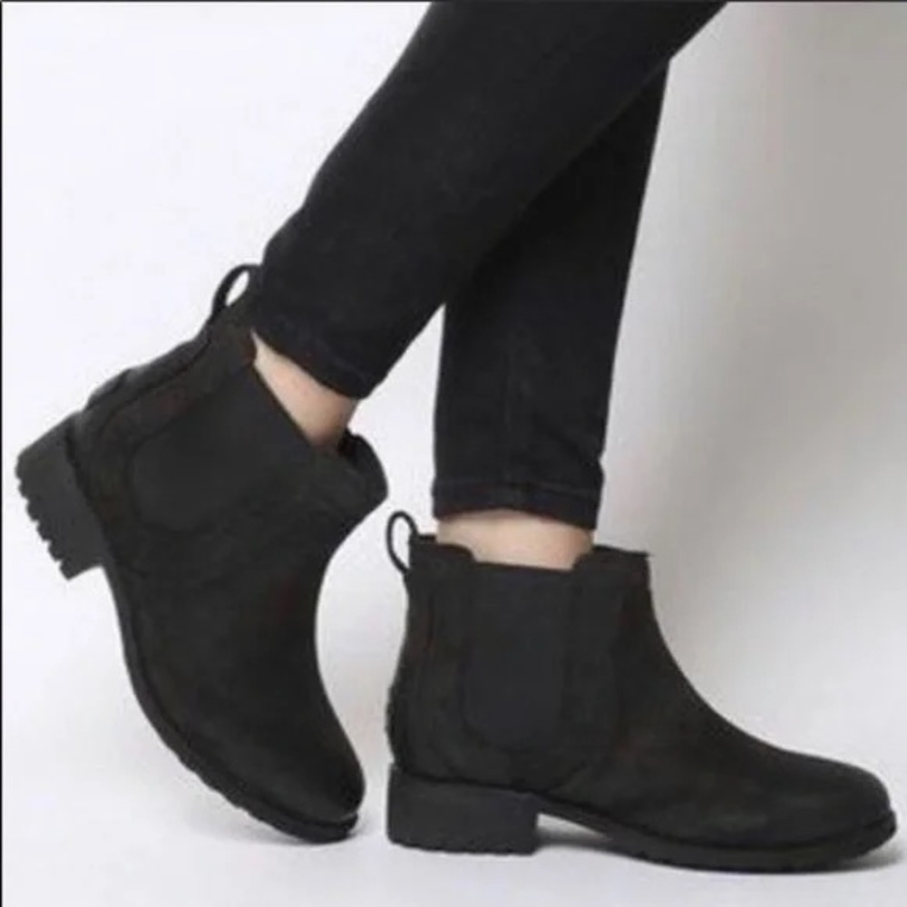 UGG Australia Bonham Chelsea bootie sz 10